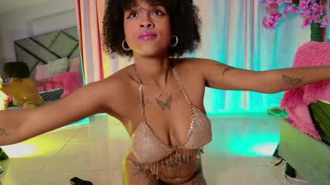 elit noa online show from March 27, 8:26 am