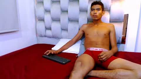 eliteseductor_ online show from June 11, 2:53 am