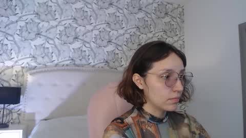 Eliza online show from November 8, 7:17 pm