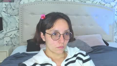 Eliza online show from April 29, 7:29 pm