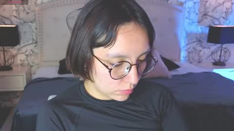 Eliza online show from May 2, 9:09 pm