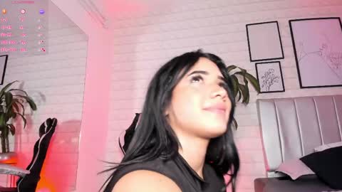 Miss Eliza online show from April 14, 7:28 pm