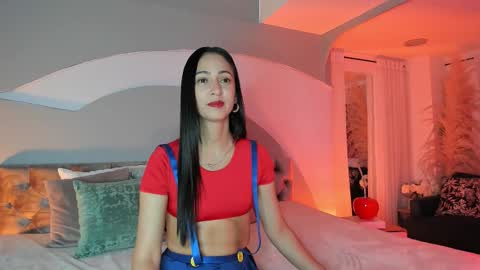 Snapshot of elizabeth_clark_ chatting on October 16, 9:02 pm Eli online show from October 16, 9:02 pm
