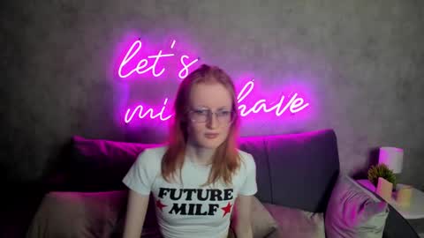 Snapshot of elizabeth_harpper chatting on February 1, 2:13 pm Elizabeth online show from February 1, 2:13 pm