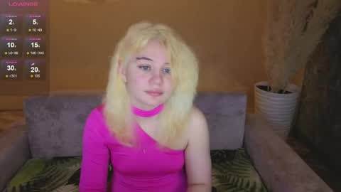 Elizabeth online show from May 26, 1:55 am