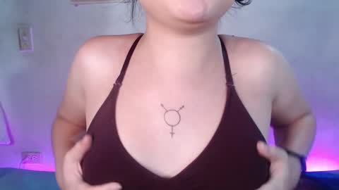 Elizabeth Taylor online show from January 18, 4:48 am