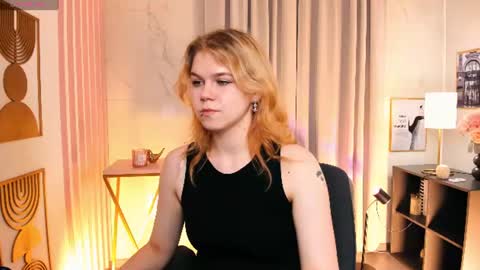 Elizabeth online show from June 18, 9:25 am