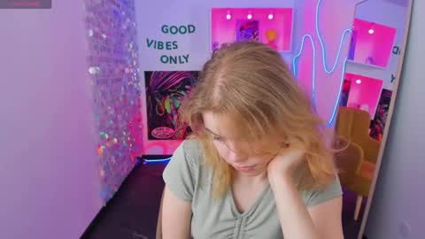 Elizabeth online show from April 29, 5:30 pm