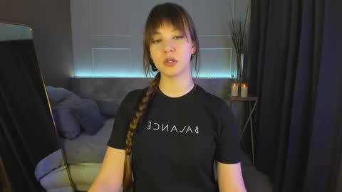 Eliza online show from February 20, 1:40 pm