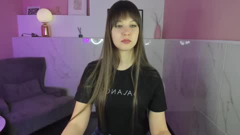 Eliza online show from February 15, 7:28 pm