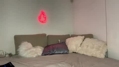 Elizatylerxo online show from May 30, 12:09 am