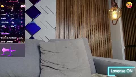 Snapshot of elizbeth_777 chatting on February 24, 10:25 pm elizbeth_777 online show from February 24, 10:25 pm