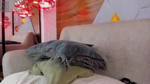Snapshot of elizbeth_777 chatting on February 15, 8:22 pm elizbeth_777 online show from February 15, 8:22 pm