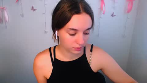 elizsun online show from August 6, 10:24 am