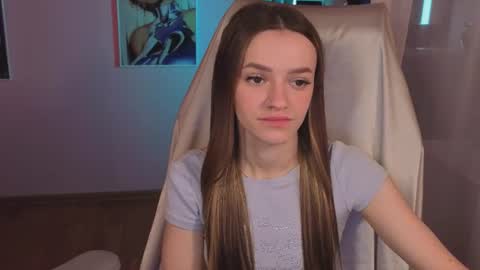 elizzza_ online show from July 1, 5:27 am