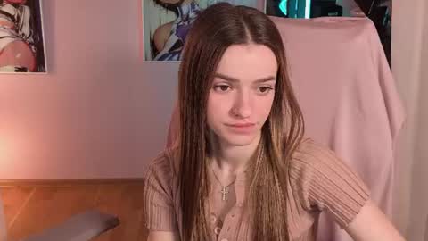 elizzza_ online show from July 7, 5:20 am