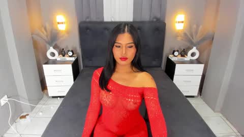 Ella online show from December 4, 6:27 am