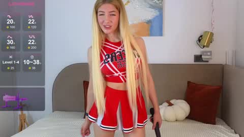 Ella online show from September 22, 1:10 am