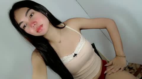 ella_walkerxxx online show from June 19, 4:24 pm