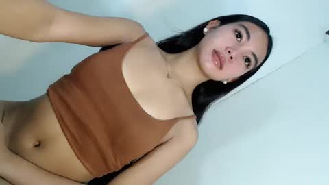 ella_walkerxxx online show from May 28, 3:59 am