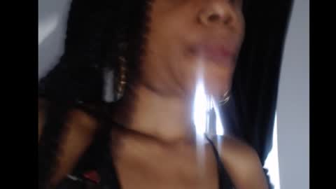 ella online show from September 26, 6:21 am