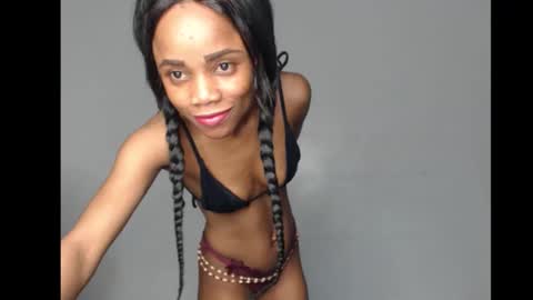 ella online show from October 18, 5:33 am