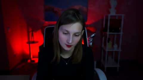 Ella online show from February 14, 7:16 pm