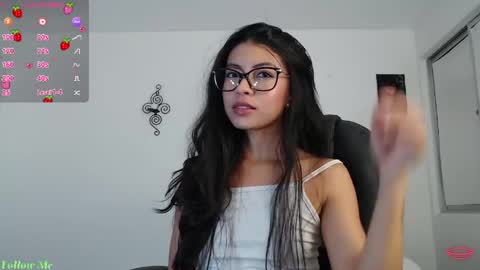 Ella Amoneth online show from May 7, 3:57 am