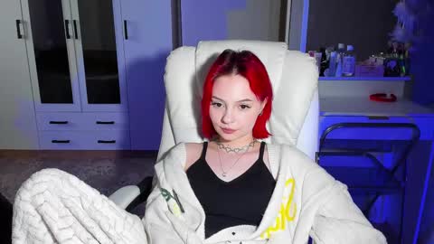 ellales online show from October 4, 10:02 am