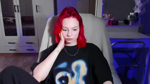 ellales online show from April 7, 8:49 am