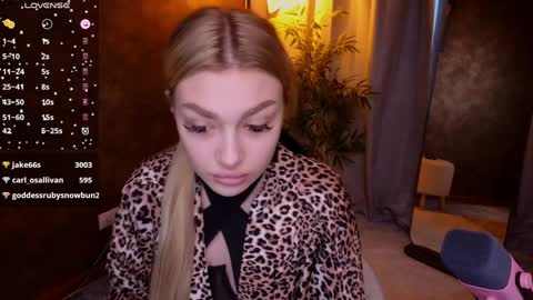 Snapshot of ellamilla chatting on January 22, 11:56 am ellamilla online show from January 22, 11:56 am