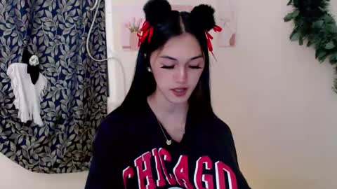 ELLA online show from November 2, 10:15 am