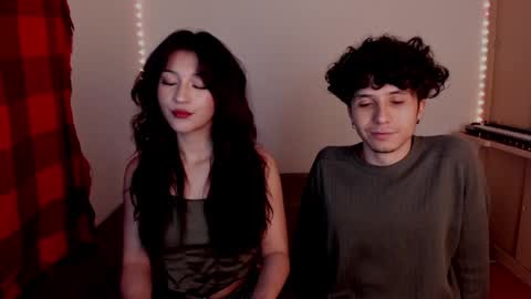 Ella and Cain online show from February 5, 10:33 pm