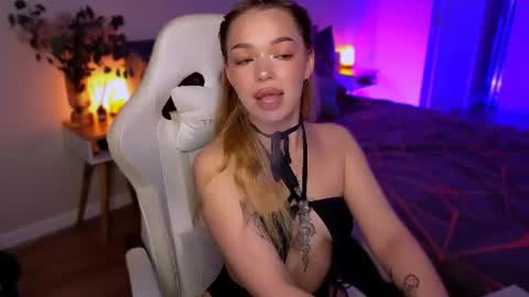 Ella online show from July 14, 5:56 am