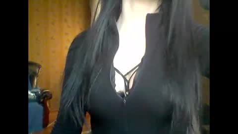 elle010843 online show from February 8, 11:12 am