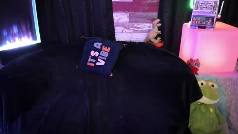 ELLE online show from March 16, 7:07 pm