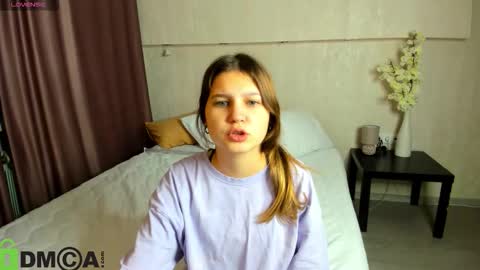 Snapshot of elle_ellise chatting on September 30, 12:10 am elle_ellise online show from September 30, 12:10 am