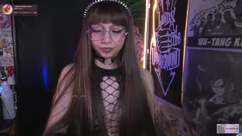 follow me on instagram .    online show from October 3, 10:18 pm