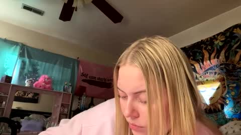 ellejess online show from March 7, 7:36 pm