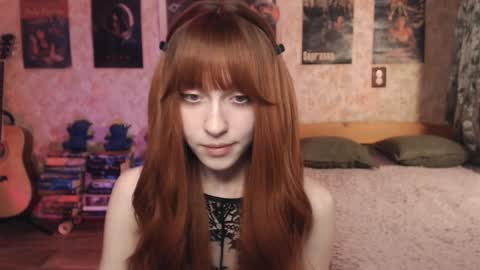 Snapshot of ellie_friendly chatting on September 18, 11:53 pm ellie_friendly online show from September 18, 11:53 pm
