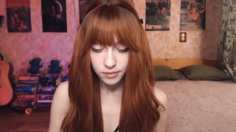 Snapshot of ellie_friendly chatting on September 10, 11:17 pm ellie_friendly online show from September 10, 11:17 pm