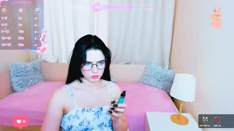 ellie_magic online show from March 11, 2:09 pm