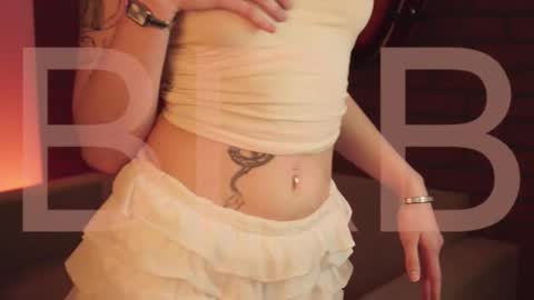 elliecutes online show from February 19, 8:35 am