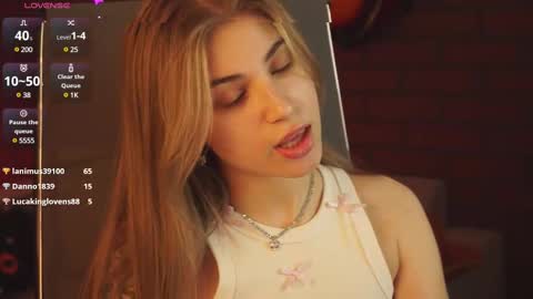 elliecutes online show from March 2, 8:27 am