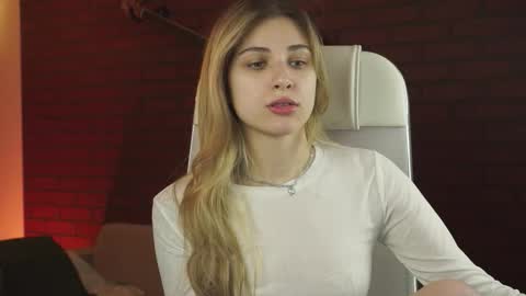 elliecutes online show from September 29, 8:35 am