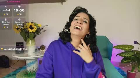 Snapshot of elliee1 chatting on February 21, 6:15 pm elliee1 online show from February 21, 6:15 pm