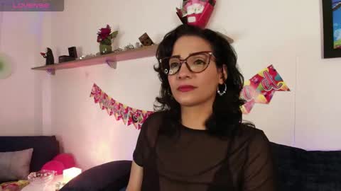 Snapshot of elliee1 chatting on September 15, 3:02 pm elliee1 online show from September 15, 3:02 pm
