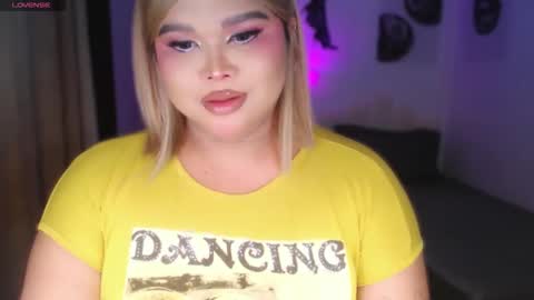 Ellise online show from May 7, 10:16 pm