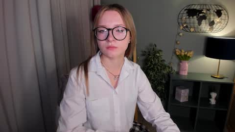 elliup online show from October 4, 10:02 am