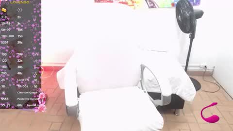 Elly online show from January 7, 6:35 pm